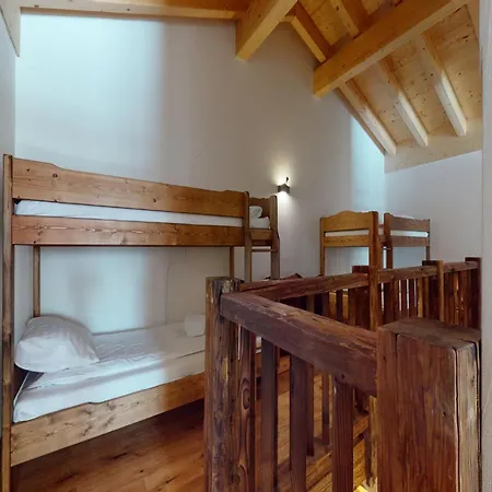 In In Out Location * Veysonnaz