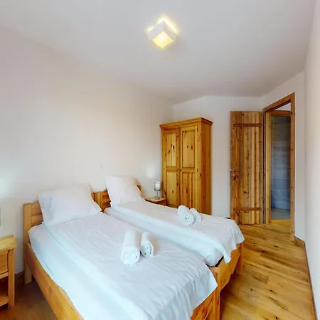 In In Out Location Veysonnaz